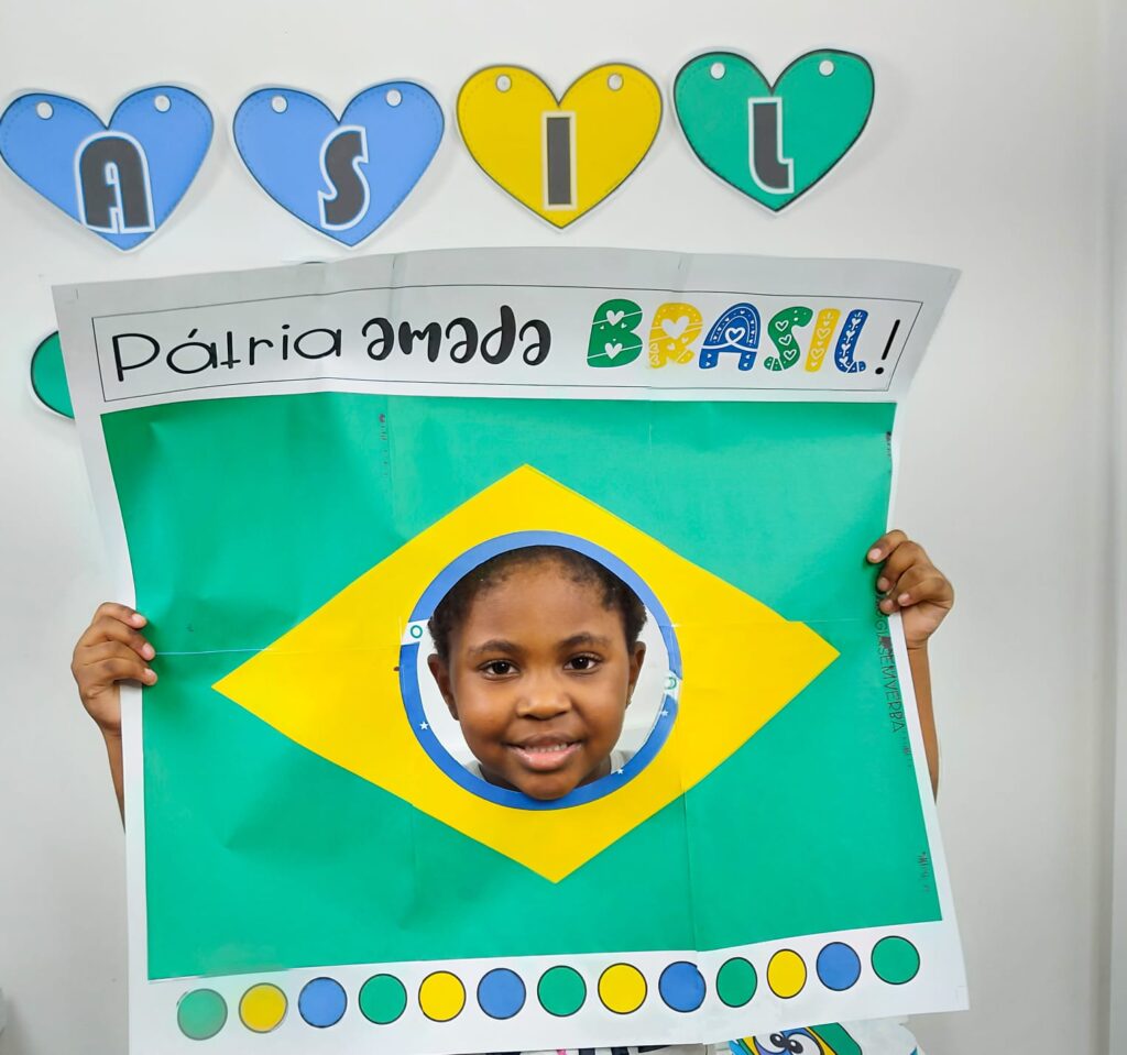 MOLDURA BANDEIRA DO BRASIL - Pedagogia sem Verba